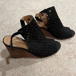 Lucky Brand black wedges